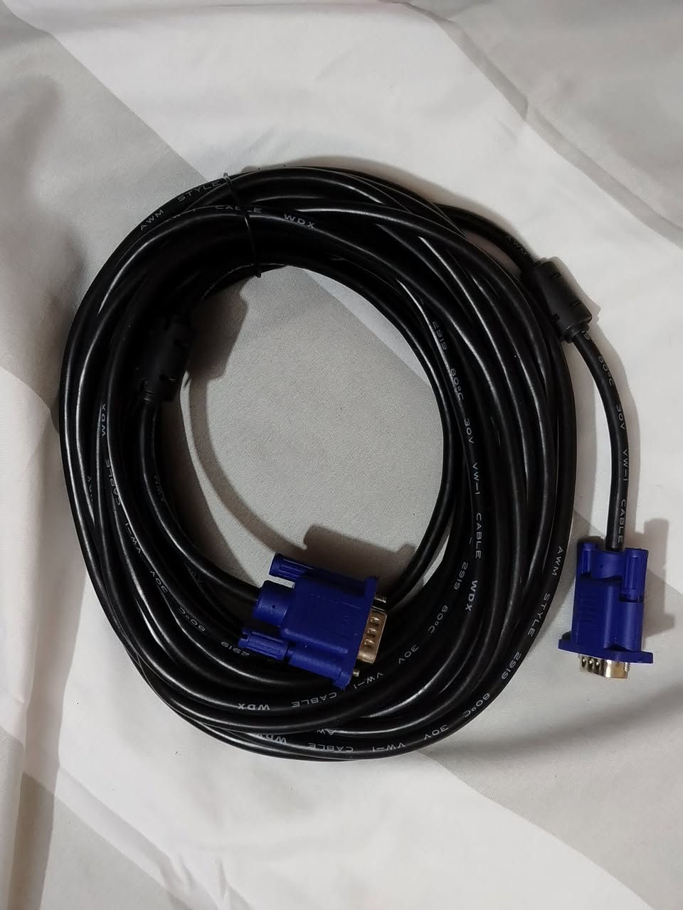 كيبل HDMI ٣ أمتار
كيبل VGA ١٠ أمتار


**إذا كنت صاحب هذا الإعلان وتريد حذفه لأي سبب، رجاءا أرسل رسالة إلى الدعم الفني**