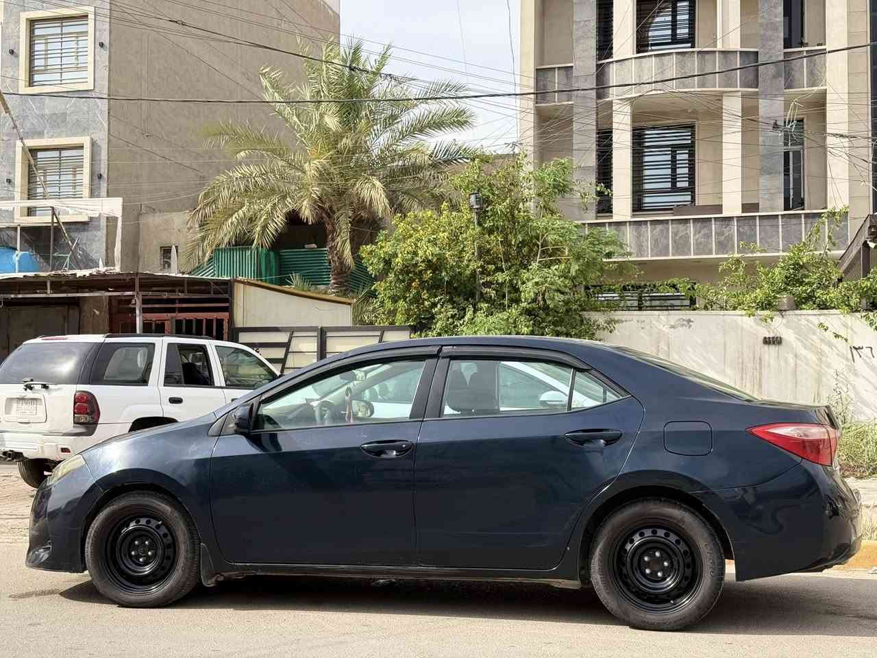 كورلا 2018 وارد امريكي لون ازرق   LE
رقم سليمانيه السياره باسمي 
سنويه جديده وهزه جديده 
حادثها بجم وبيها مكانات صبغ
سياره جاهزه مابيها اي نقص كامله للاخير
مكانها بغداد حي القاهره 
السعر 109 وبيها مجال 
رقم التلفون ***********
