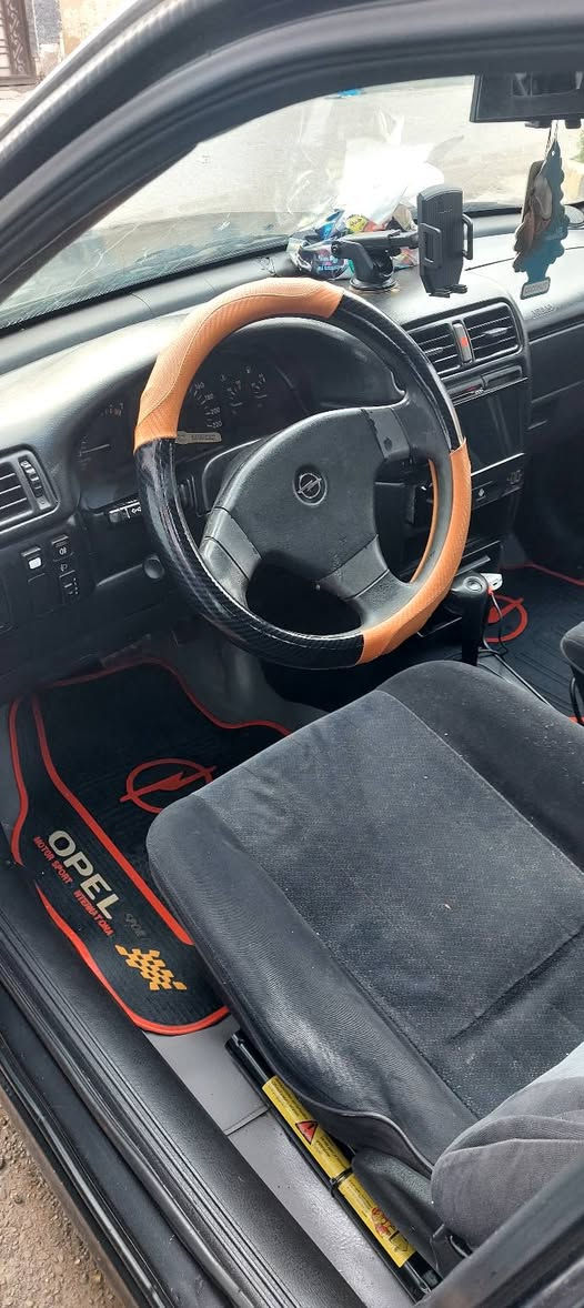 اوبل فكترا موديل 1991رقم بغداد بااسمي مصبوغه عام فرن جماليه جام كهربائي سلايد كهربائي محرك الفين كير اوتوماتيك هذا رقمي  ***********السعر 50
