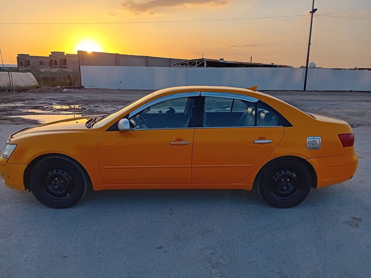 السلام عليكم اخوان
سوناتا 2010 امريكي 2400 
رقم كركوك انكليزي خط وبحث مصفر خطها بغداد صويرة تحويل مباشر بأسمي  مشروع وطني 
منضومه غاز قبل حوالي ٦ايام شديها 
السياره خير من الله 
العنوان واسط الصويرة 
***********
