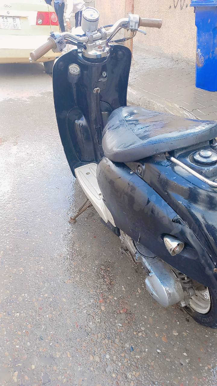 سلام عليكم دراجه كلاسك 60 للبيع  دراجه يرادله تجفيت وباتري دراجه كلشي مابيه شغاله الايتات شغاله دبل اشارات المكان بغداد المعامل العماري قطاع خمسه السعر 75 وبيه مجال الرقم الاستفسار ***********
