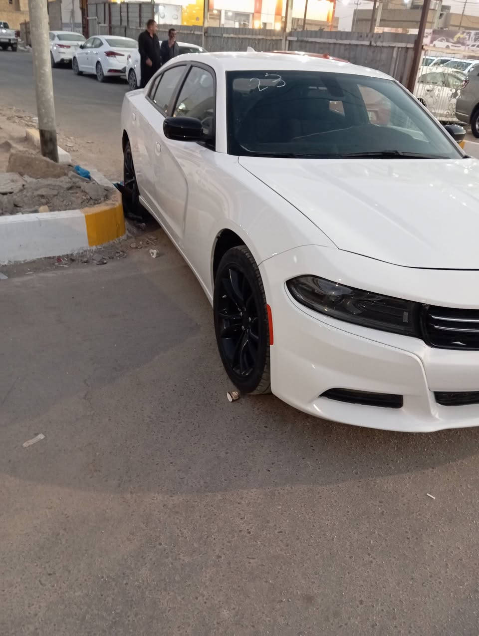 جارجر للبيع او مراوس حسب القناعه
موديل 2023 آخر اصدار 
بدون رقم 
شواصي كفالة لا حار ولا بارد 
لغد راجع عل بارد 
حادث موضح بالصور 
سياره جاهزه  مابيها نقص 
محرك 3600
شاشه جبيره
ماشية 48
سياره جاهزه سعر 215
واتساب ***********
