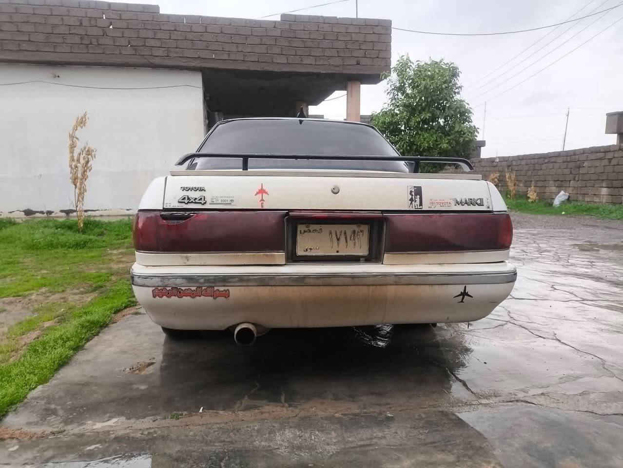 السلام عليكم ورحمة الله وبركاته 

مارك 
محرك ونجي محرك وكير شرط  طخم تايرات  جدد سياره نضيفة ومرتبة مال جناي رقم فحص نينوى وشرط التحويل  
السعر30وبيها مجال 
للاستفسار  
***********
مكان السياره الشرقاط
