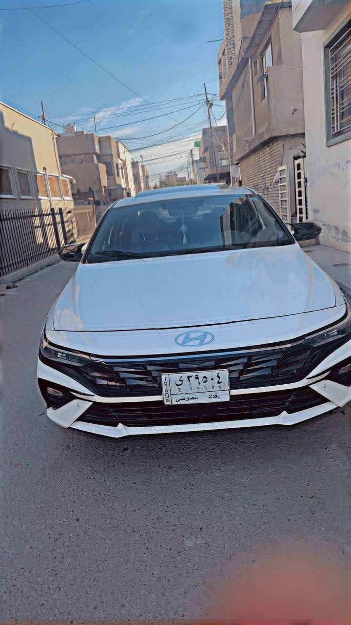 سلام وعليك انتر موديل2024 وكاله خليجه كوري اصلي محرك 2000دوش السياره فول موصفات
فتحه 
شاشه 
بصمات ثنين
تبريد قطعتين 
مري شفط
مكفوله من كلشي
حساسات اماميه وخلفيه 
ترحيب ثاتي 
وبيه هواي موصفات
السياره مال قصد باسم المالك كاعد ابغداد الجديده ويسويلك وكاله بعدله 7اشهر وتتسدد
السياره ماشيه 57
بعده شركه 
السعر 175
رقم ***********
