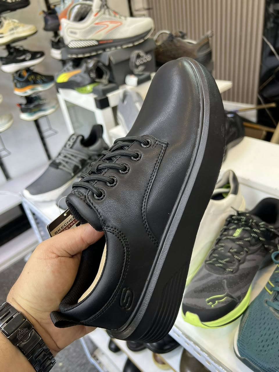 …………. باقي فقط 42 طول القدم27

ماركه سكجر وكاله جديد موديل25 جلد طبيعي طبي خفيف جدا مريح 
………… قياس42 طول القدم27 وقياس45 طول القدم29

……….. السعر115 الف


**إذا كنت صاحب هذا الإعلان وتريد حذفه لأي سبب، رجاءا أرسل رسالة إلى الدعم الفني**