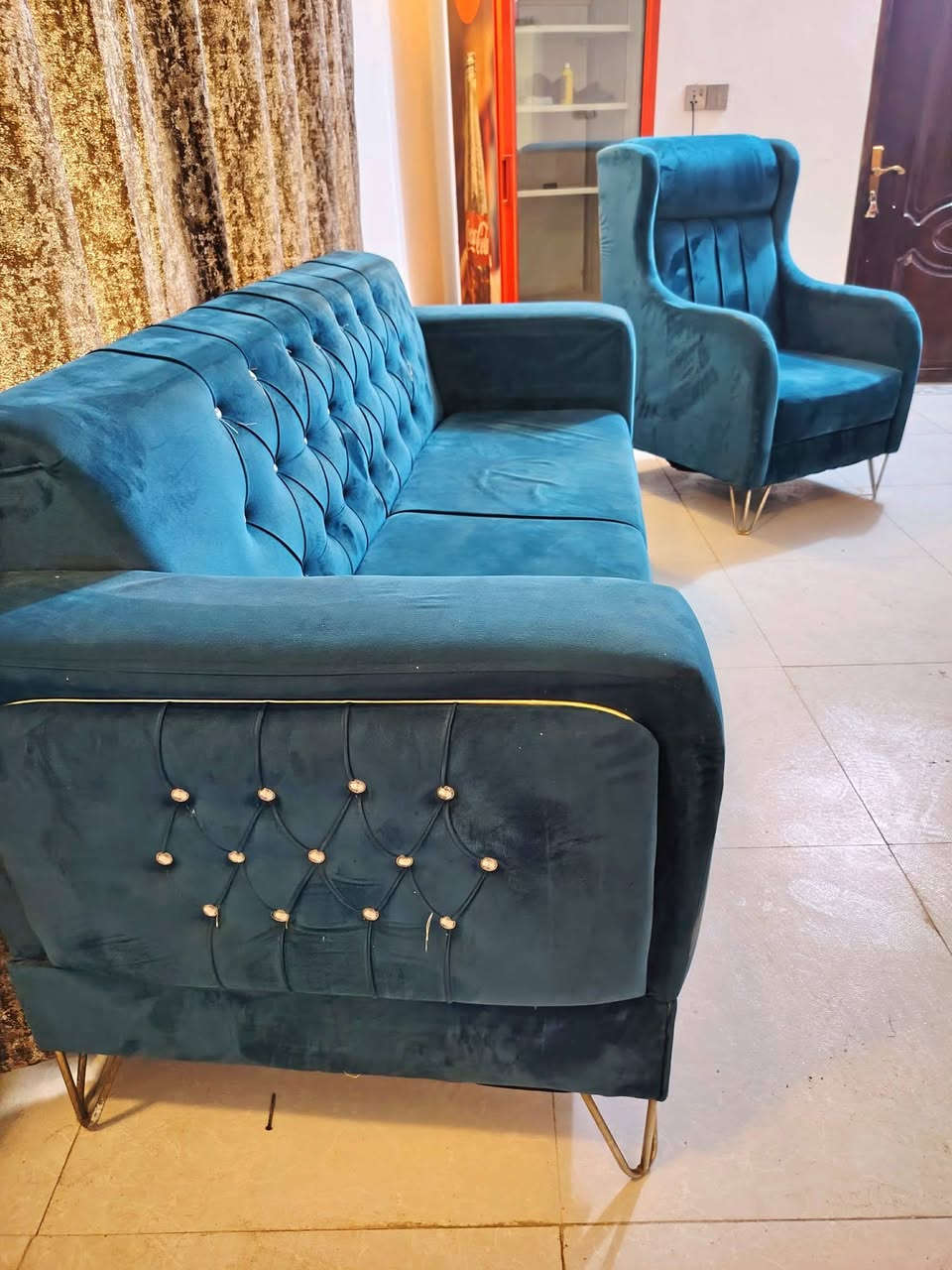 السلام عليكم 
#تخم_عشر_مقاعد تركي ثقيل جدا جدا.    اللون المرغوب فيروزي 🩵
خالي من اي ضرر ٤٥٠ وبي مجال
#كوت


**إذا كنت صاحب هذا الإعلان وتريد حذفه لأي سبب، رجاءا أرسل رسالة إلى الدعم الفني**