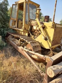 للبيع موديل ٨٦ محرك وتركم ٨٢ بيهة عطل بالكير والمحرك يبخر رقم بغداد/٠٧...