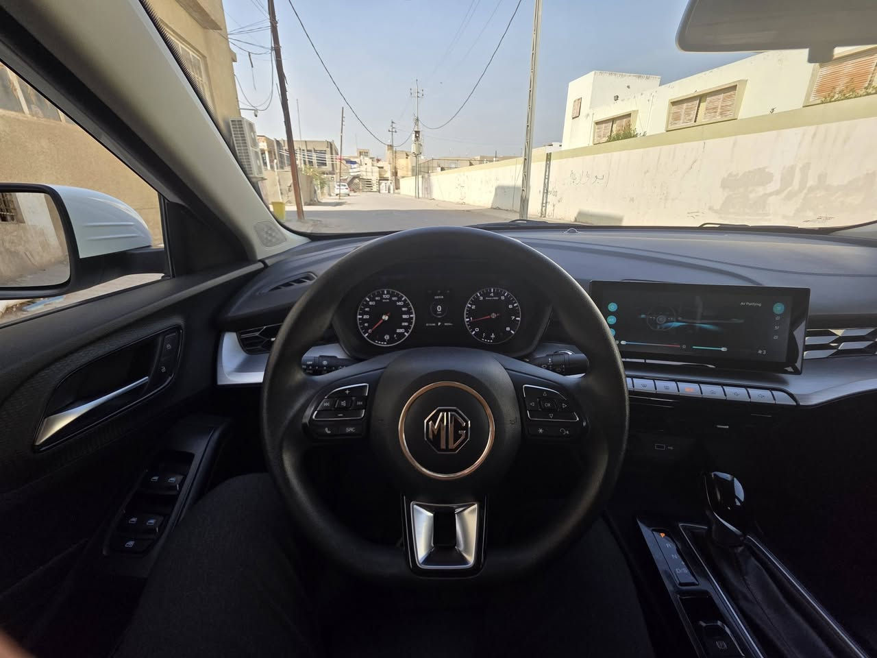 السلام عليكم
MGمديل 2024
ماشيه ٣٨ الف
السياره فول بصمه فتحه كشنات جلد 
رقم اربيل دولي
السيارمكفله من الصبغ وفتح بيه شخط ابين بل صور بل جاملغ الخلفي اصغير على حطيته ماملعوب بي 
مكان السياره نجف السعر ١١٨ او بيه مجال قليل
رقم المبايل ***********
