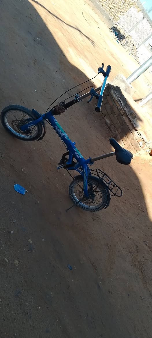 بايسكلات للبيع محافظة النجف الاشرف حي النداء شارع قنبر السعر الواحد الازرق 30والرصاصي ب 40 رقم الهاتف ***********
