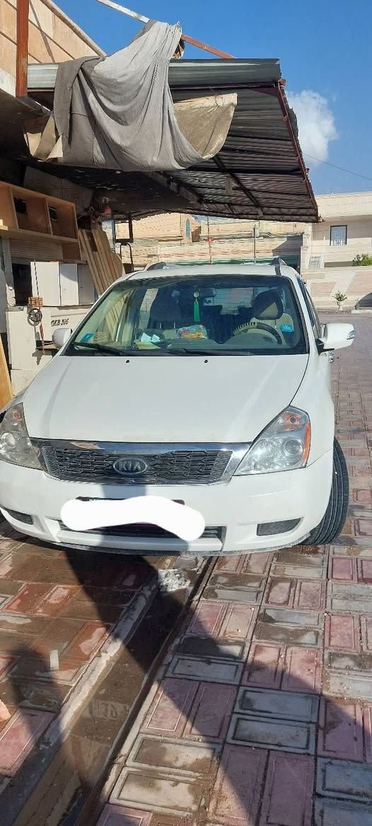 السلام عليكم للبيع كيا سيدونا سياره بأسمي
موديل 2012 وارد امريكي  
 صبغ جاملغ امامي جهه سايق  وخلفي
موجود سونارها
محرك 3500/6V
بيه منظومة غاز  ١٢٠ لتر 
سبعه راكب 
تلث قطع تبريد 
رقم كربلاء دولي جديد  
السياره جديده وجاهزه من كلشي تبريد تدفئه حداديه
شاشه   جام كهرباء حساسات خلفي 
السعر ١٥٣ بيها مجال بسيط 
الاستفسار اكثر اتصل  //***********
عنوان السياره كربلاء المقدسة 
بيع فقط
