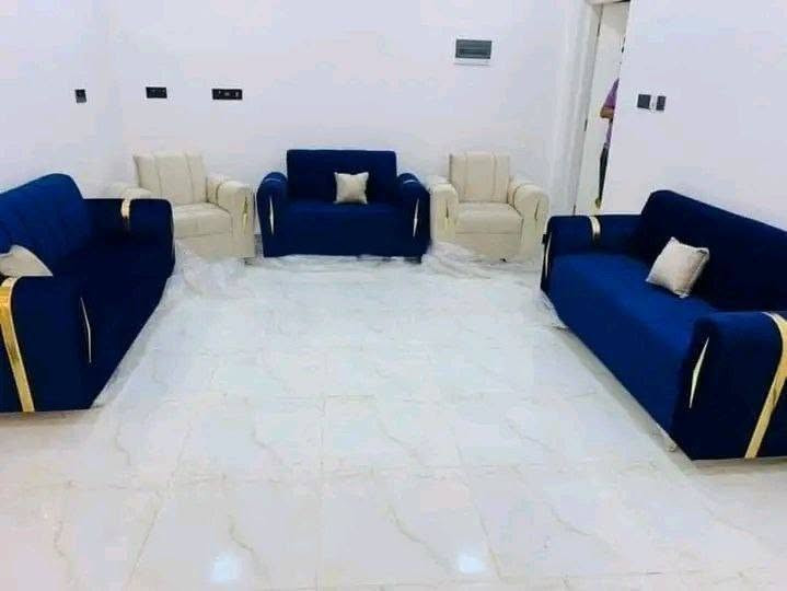 🔳 تخم 10 مقاعد 

◀️10 مقاعد قنفة ثلاثية عدد 2 وقنفة ثنائية و2 كراسي مع 4 كوشات هدية 

الــسعر :-
10-مقاعد 350
9.مقاعد  320
8- مقاعد295
7- مقاعد265
6مقعد 235
5مقعد 200

مع 4كوشات

خشب جام روسي 
مقعد بلوك 
القماش جاكور قديفة والسفنج مميز 
رجل عظم عاج 

  القنفه الكبيرة ام ثلاث  مقاعد. مترين
القنفه الوسط ام مقعدين  متر ونص
قياسات الكرسي 
90سم 
 مع كوشات عدد 4

العمق الكلي 70سم


**إذا كنت صاحب هذا الإعلان وتريد حذفه لأي سبب، رجاءا أرسل رسالة إلى الدعم الفني**