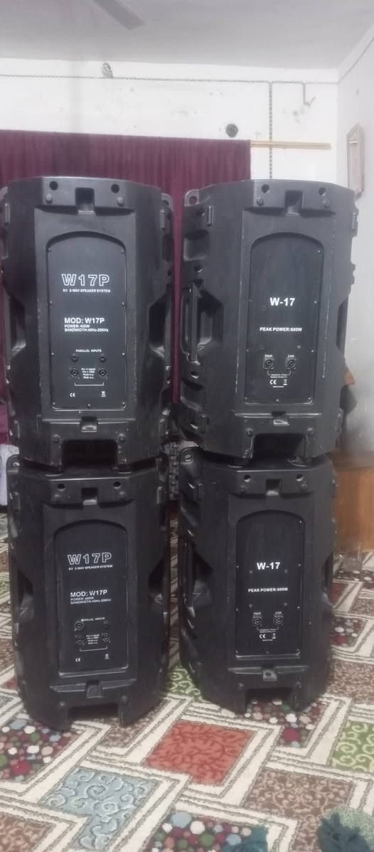 عدي  اربعه w17 انضاف سعر مناسب حلو مابيهن شي كله شغالات***********
