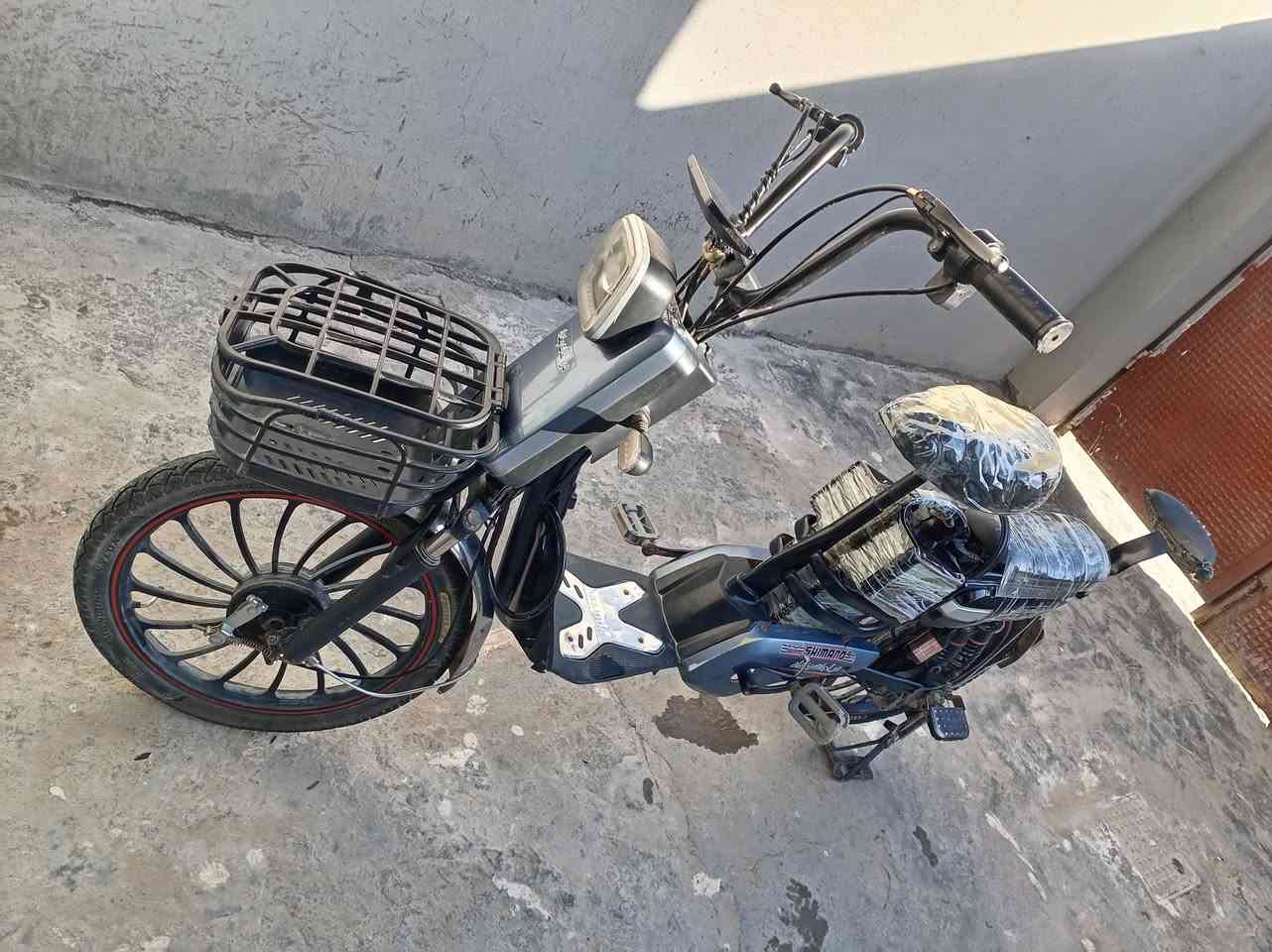 السلام عليكم بايسكل شحن للبيع بطاريات نضيفات جدد مكان ديالى شهربان السعر 270 وبي مجال


**إذا كنت صاحب هذا الإعلان وتريد حذفه لأي سبب، رجاءا أرسل رسالة إلى الدعم الفني**