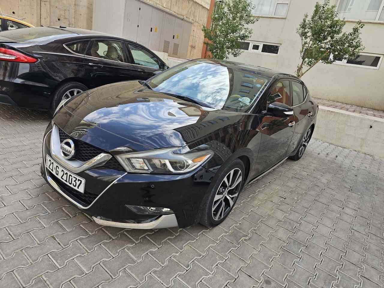 السلام عليكم نيسان مكسيما  موديل ٢٠١٧ مواصفات SV 
ماشية 100 مايل
 
محرك وكير شرط برغي مامفتوح بيهم
رقم وسنوية وهزة وبراد جديد شرط تحويل
بس صندوق صبخ مبدل شريكة ، وشبر من جملوخ خلفي و داعمة خلفي صبخ 
صورة سونار موجوده وصورة الحادث 
السعر 138 وبيه مجال بسيط
للاتصال  *********** 
سيارة حيل جديده
مكان سيارة السليمانية
