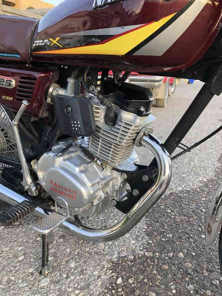 سلام عليكم دراجه للبيع سونيك 24محرك كبس شرط لا صرف لا بخار لا صوت دراجه بل جيس ماشيه قليل كليج الكتروني كهربيات وضع شركه مابيها برغي نقص جديده كلش سعره 540وبيها مجال قليل رقم موبايل 

‭0787 763 7458‬
