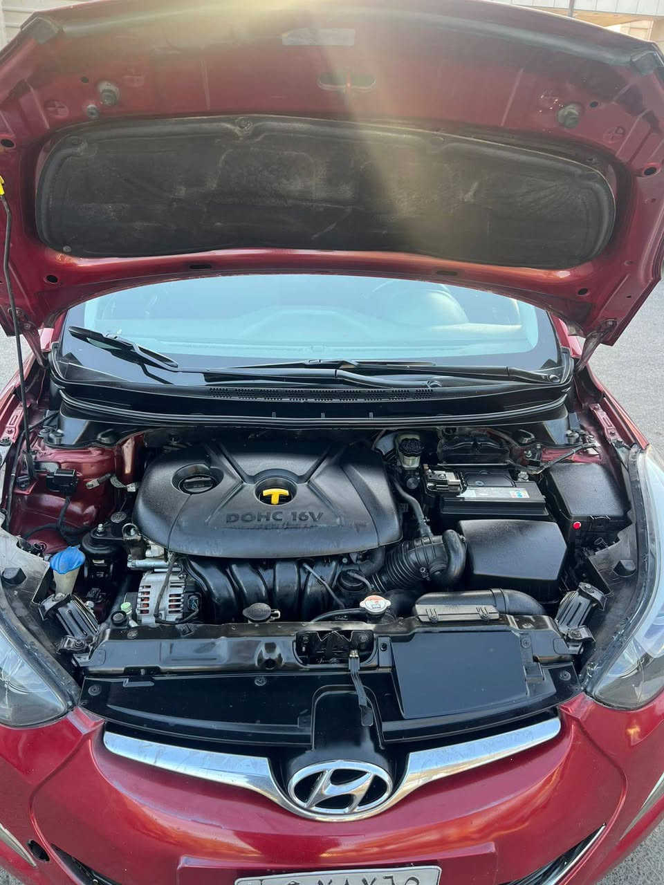 السلام عليكم ورحمة الله وبركاتة
النترا  وارد امريكي 
موديل   2015
محرك   2000
فتحه سقف 
كامره وشاشه بلاديه بالدشبول 
ماشيه   115  الف ميل 

حادث جاملغ وبنيد والجاملغ الثاني كلير 

مكاني البياع 
السعر  11000 $   مجال قليل 

الاستفسار   ***********
