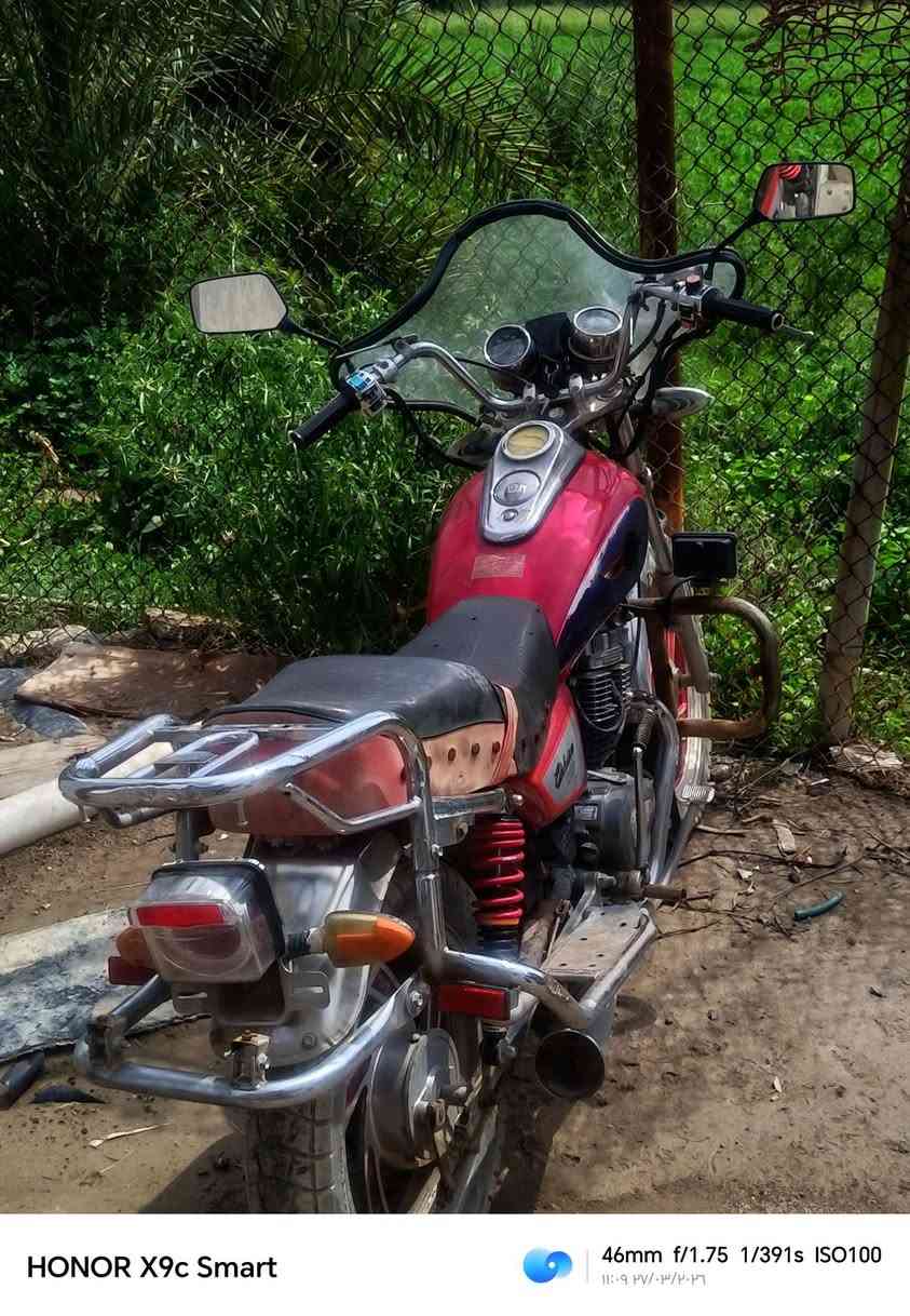 سلام عليكم ورحمة الله وبركاته دراجه لبيع مانقصه فقط بس فيوز مال ناريه فقط دراجه خير من الله شاهد الله ماذب عليه قير الف دينار الي يريته نقد وقصاد هم عادي ***********
