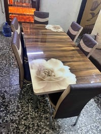 ميز طعام • ٦ كراسي • بدون ضرر
