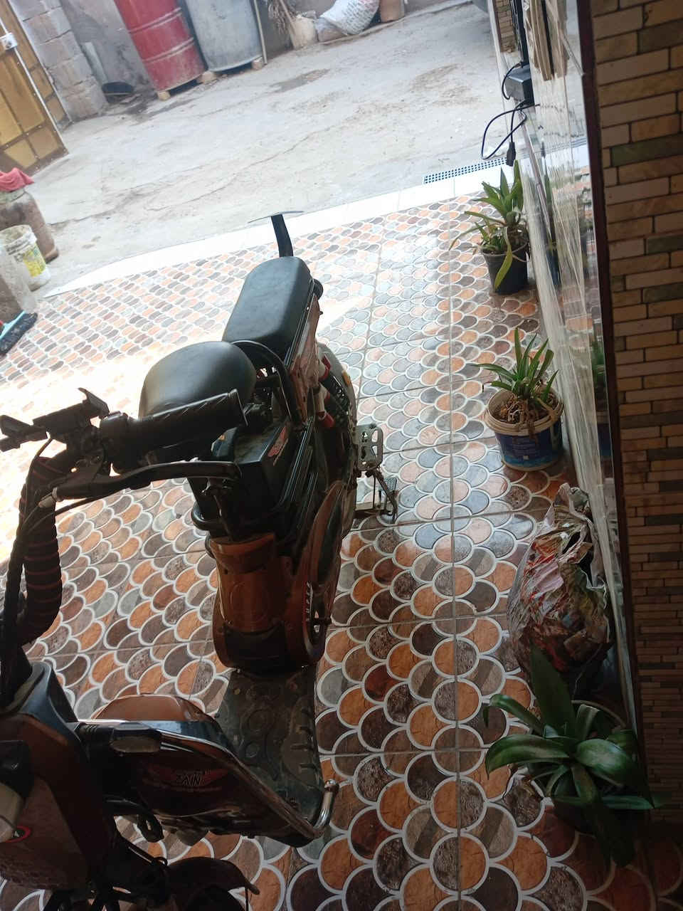 سلام عليكم ورحمه الله وبركاته دراجه شحن كفاله عامه سويجين و بصمتين المكان بابل مسيب السعر 400 وبيه مجال للاستفسار ***********
