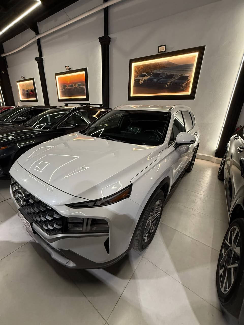 السلام عليكم سنتافي 23 لون ابيض وارد امريكي
فول ماعدا الفتحه كاتي تترقم شمال 
حجم المحرك 4: 2500
الضرر باب وجاملغ الخلفي جهة اليمين
سيارة جديدة ماشية 41 ميل
كير دكم 
تشغيل عن بعد 
بصمة تشغيل 
بصمة ابواب 4
حساسات نقط عمياء 
رادار شارع 
شفتات استيرن
السعر 21000 $
وبيها مجال 
للاستفسار 
***********
