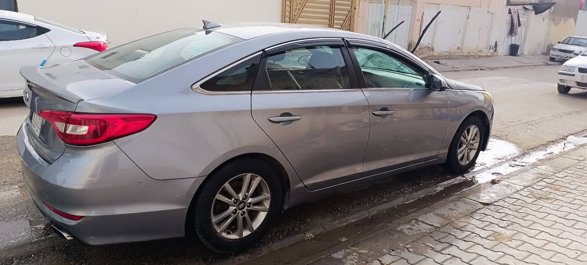 سوناتا وارد امريكي 2017
حادثه بنيد فقط بدون تبديل
صبغ البنيد وروس تكم لان راجع عليهن البنيد 
سياره كفاله عامه من المعجون وتبديل كله بلادي ليبل واحد السونار مرفق ويه صور كير ومكينه وتبريد خير من الله رقمه نجف باسمي اريد مداور
السعر 125وبيه مجال بصيط
للاستفسار الاتصال ***********
