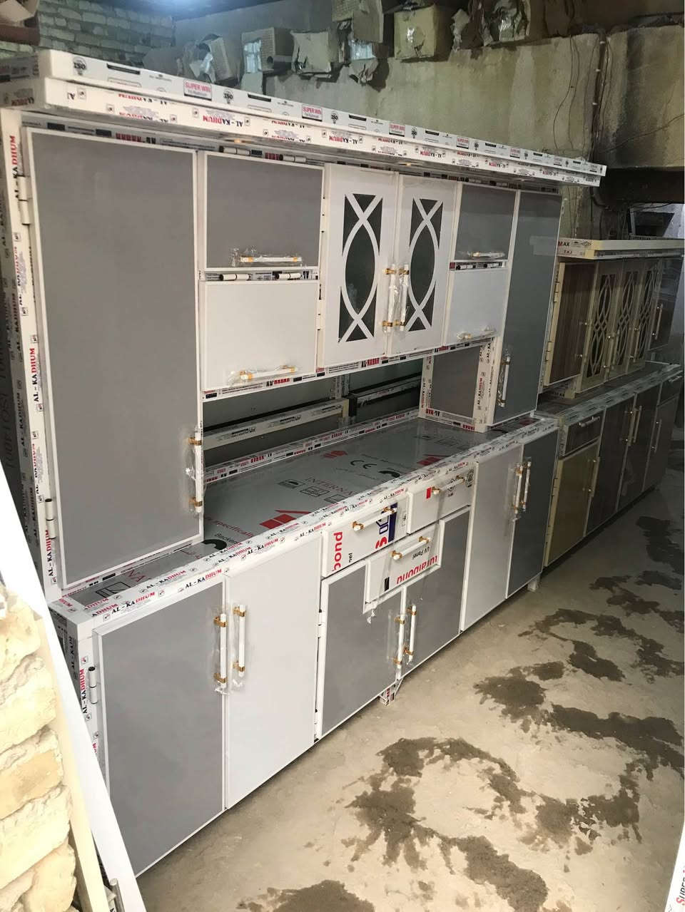 تخفيضات كاونتر مترين ونص ابو النزال شغل شرط التزكام مقطع اصلي بليت واحد ملم نرماده حفر نقش cnc تاج وكلوبات جراره بوري سكه شفط شغل درجه اولى مع سنك متر وربع مرمر ب٧٤٠ العنوان ناصريه شارع الاخلاص *********** ناصرية, ذي قار
