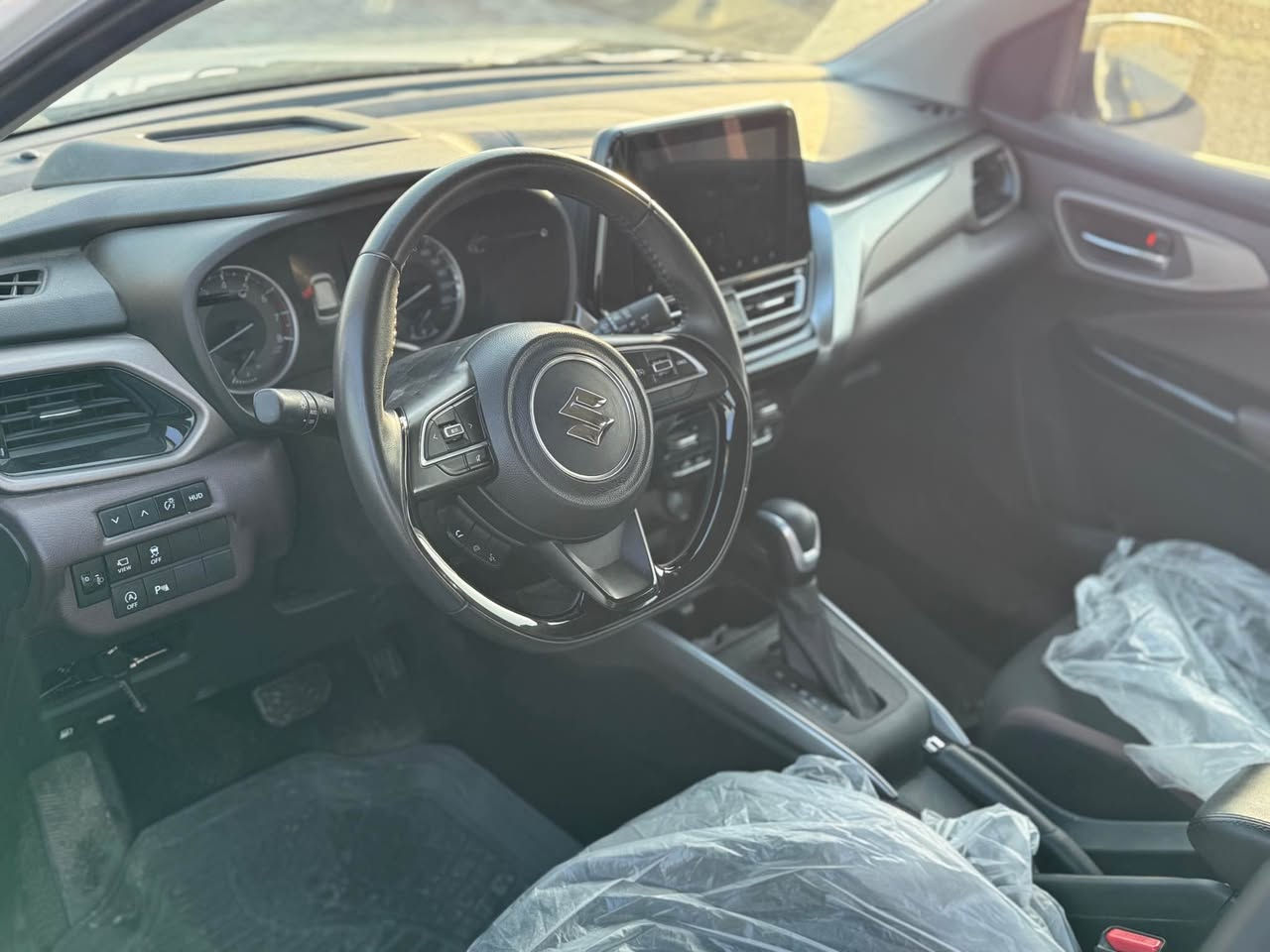 ١-السلام عليكم
٢-ساسوكي فرونكس فول مواصفات زيرو مديل٢٠٢٥
٣-عدد كامرات٥
٤-دعم شاحن موبايل
٥-شفتات قياده
٦-مرايات شفط 
٧-شاشه عارض على جامه
٨-تبريد قطعتين
٩-لايت زنون لد نهاري
١٠-دبل لد خلفي
١١-حساسات امامي خلفي
١٢-دواخل لونين مطعم
/////////////////////////////////////////////////
تنويه تنويه راعي سياره غير يسدد المصرف ابيع سياره كوم حديد 
السعر ١٠٠بيه مجال رقم الهاتف ***********
العنوان البصره البصرة, العراق
