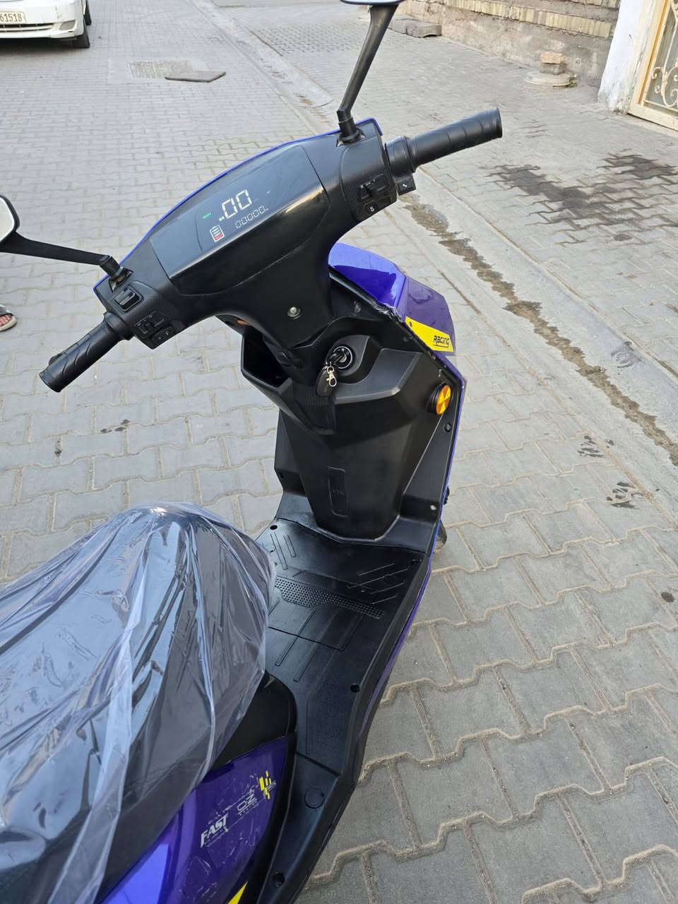 السلام عليكم للبيع دراجه شحن ونلي سكنس شركت فوجي 6 بطاريات ونلي نضيفات اخو الجديد اشاير يمنه يسره لايت زنون عالي ناصي هورن نضام البارك بصمه تفتح وتقفل وتشغيل عن بعد 4نمر سرعتها 80 مكاني بغداد جديده سعر 480 وبيها مجال ***********
