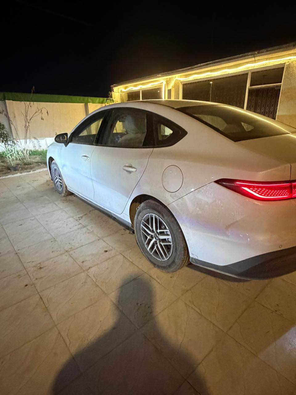 السلام عليكم 

بي وايدي  موديل 
بعده زيرو 
تحويل وكاله رقمها اربيل 
سعرها 143
عنوانه بصره

***********0 شط العرب, البصرة
