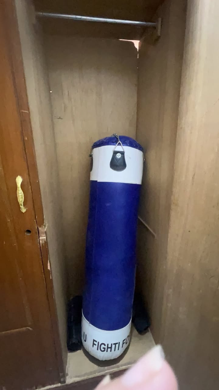 كنتور 3 بوب صاج سعر  120 الف ينصبغ يترتب يطلع جديد
الزاويه ب 20 الف  بس عوزها صبغ 
والميز حجم كبير يطبك ب 15 الف 
مكاني بغداد
@الكل


**إذا كنت صاحب هذا الإعلان وتريد حذفه لأي سبب، رجاءا أرسل رسالة إلى الدعم الفني**