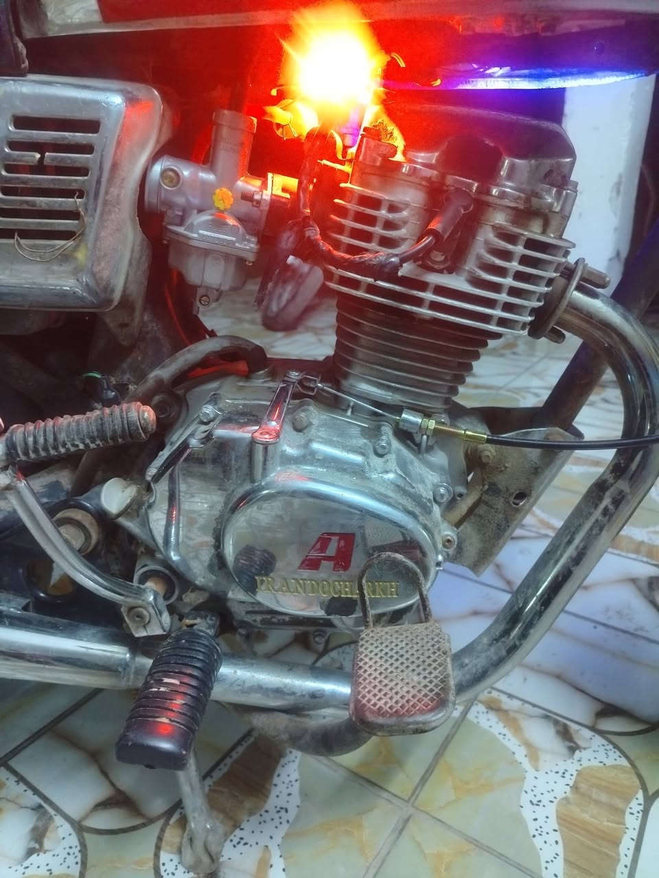 دراجه ارشه موديل 18 خير من الله محرك نضيف كهربائيات شغاله السعر 275 وبيها مجال لشراي مكاني جبله حيدري الرقم ***********
