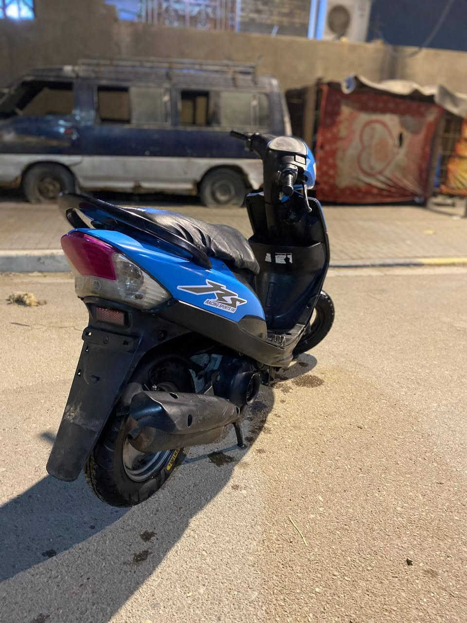 اسلام عليكم ماكس عدلة نضيفة بلادية الدراجة كلهة مختمة كفرات وحواضن مكينة ناعمة حلوة السعر ٦٥٠ وبيهة مجال قليل حك الجية العنوان البصرة ياسين اخريبط ***********
