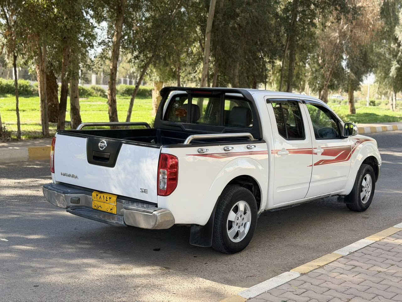 نيسان نةفارا  موديل 2009ماسفات Seمرغوب  كير عادي 
***********
بدون صربة بدون حادث  قطرة سبوغ مابي كلشي مابي 
سعر  مناسب عنوان  كركوك   

كوردي 

نيسان نةفارا موديل 2009 بي ليدراوا  بي گواراوا سياركا دعامي بوو دعامي بشرط  قطرة سبوغ نيية 
كاردن اكسل كير مكينةي  كارةباي  
 هةموي بةشرط  
شرط تحويا وةكلا 
ماسفات Seمرغوب كير كورتة  
بةشرط شوین كركوك 
***********
*********** كركوك, العراق
