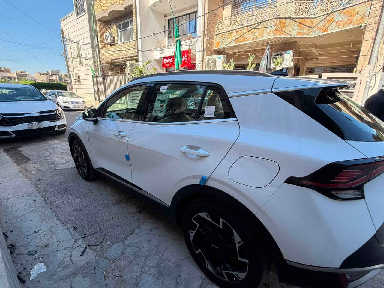 السلام عليكم
للبيع كيا سبورتج خليجي مكفولة دولية مديل 2023
ماشية سيارة 52 km
السيارة فول مواصفات عداً بنوراما 

‭***********‬
السعر 200بيها مجال
