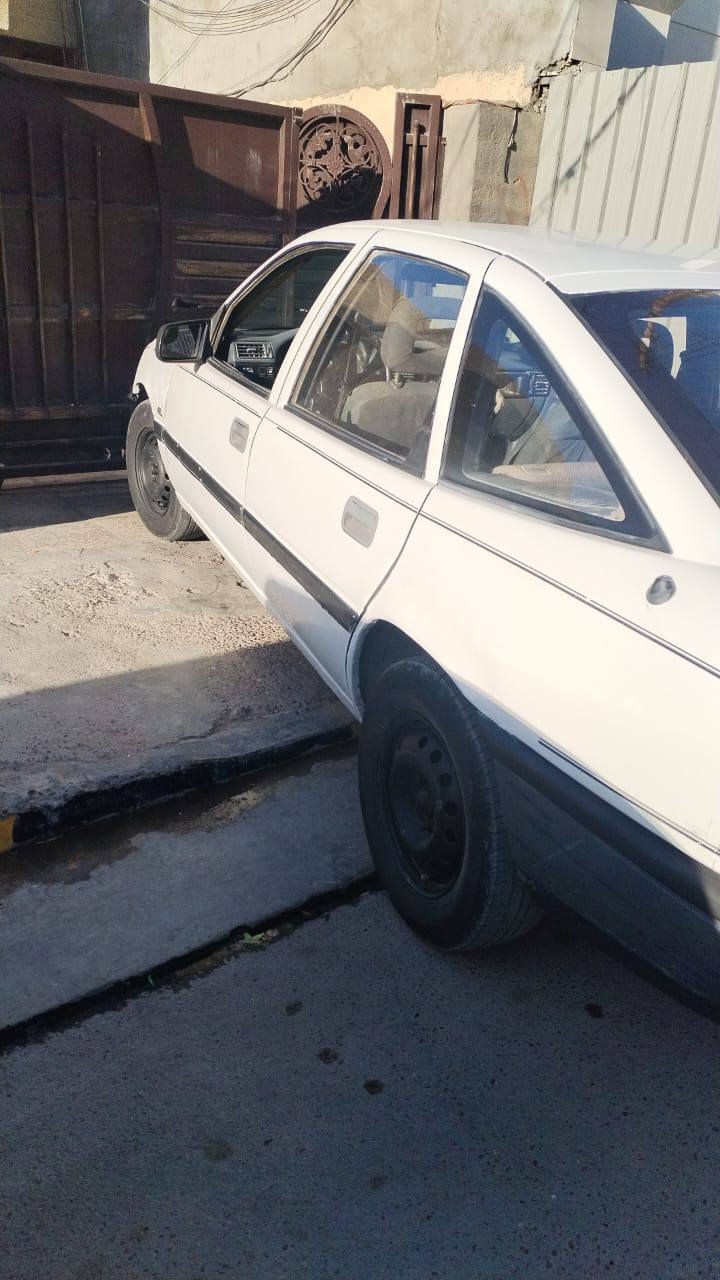 سلام عليكم وبل فكتره لبيع موديل ٩٠ رقم بغداد دولي كير ومحرك متاز مكان سياره بغداد سعر ٢٤ وبيهه مجال حك لجيه ***********  ***********
