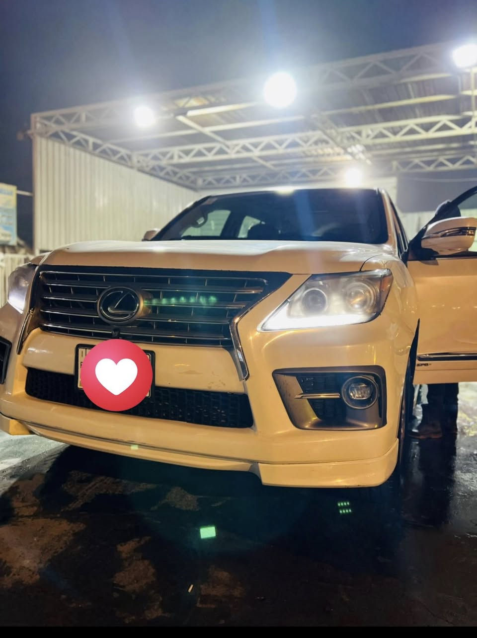 السلام عليكم لكزز للبيع موديل 2012 كير مكينه مكفولات موصفات لكزز معروفه رقم بغداد سياره صبغ عام العنوان بغداد الحبيبيه سعر 270 ورقه وبيه مجال ***********
