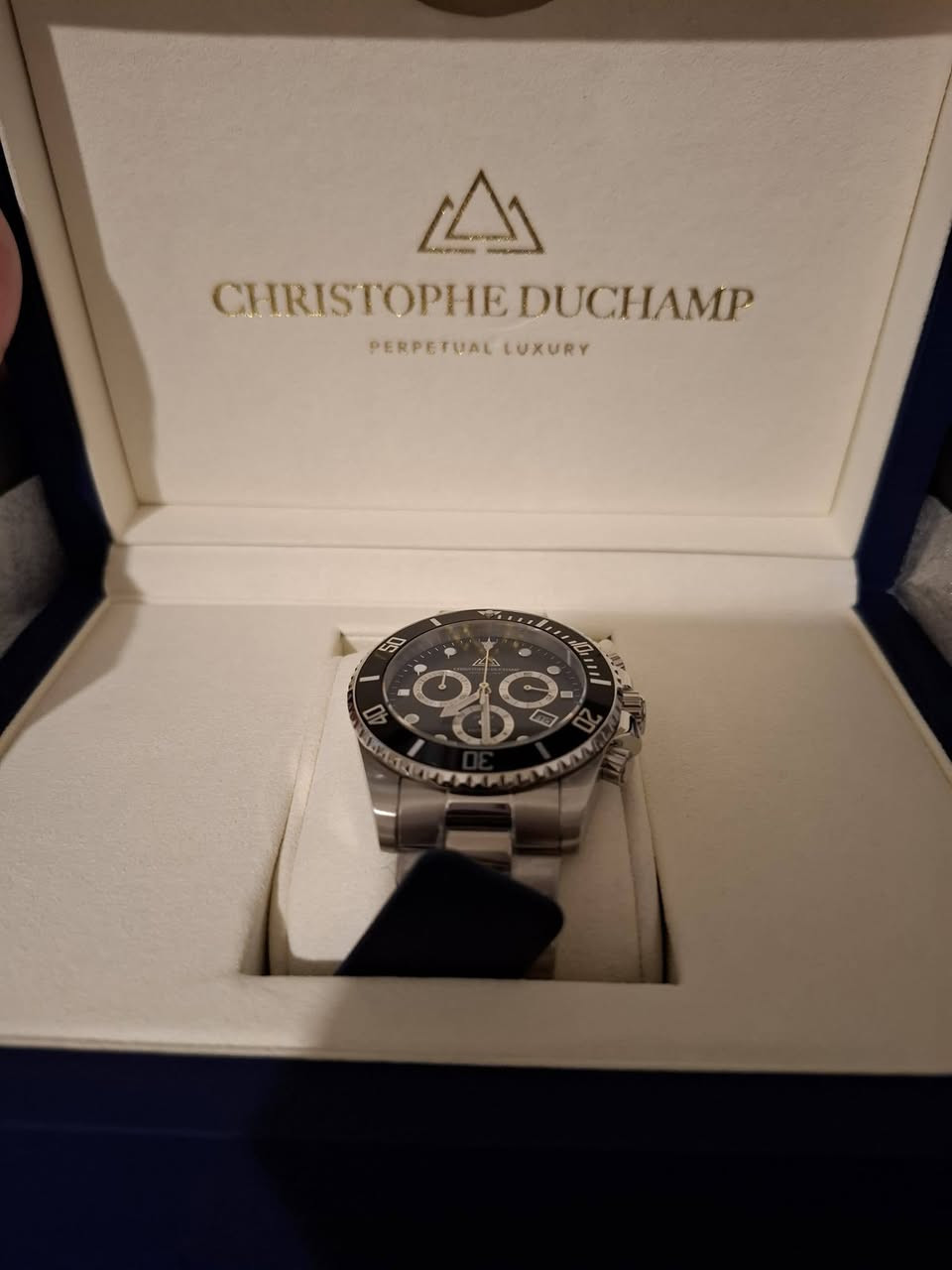 السلام عليكم جميعا للبيع
ماركه كريستوف دوشامب جديدة غير مستخدمه نهائيا مع 
جزيل الشكر


**إذا كنت صاحب هذا الإعلان وتريد حذفه لأي سبب، رجاءا أرسل رسالة إلى الدعم الفني**