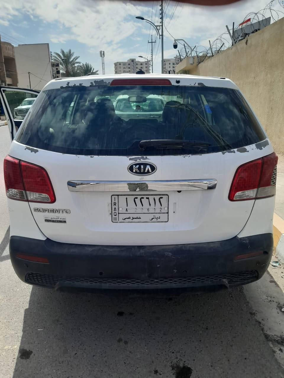 السلام عليكم سورنتو 2011 بيها خمس قطع صبغ كول حزام السيارة رقم ديالى مشروع وطني بيها سونار صدر السياره تعبان محرك 4 سلندر 
سعرها 112 ورقة وبيها مجال 
للأستفسار ‬
***********‬
***********
