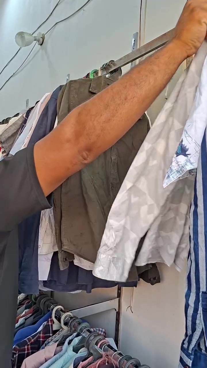 على بركة الله
الآن فتح بالات بنطرون قماش و قميص و تشيرت قياس خاص ماركات عالمية فول نظافة
 ( محل بالات ميلانو ١ للملابس الرجالية )
عنوان المحل :- الرفاعي شارع ٤٠ المحلات الجديدة (الاستثمار)


**إذا كنت صاحب هذا الإعلان وتريد حذفه لأي سبب، رجاءا أرسل رسالة إلى الدعم الفني**