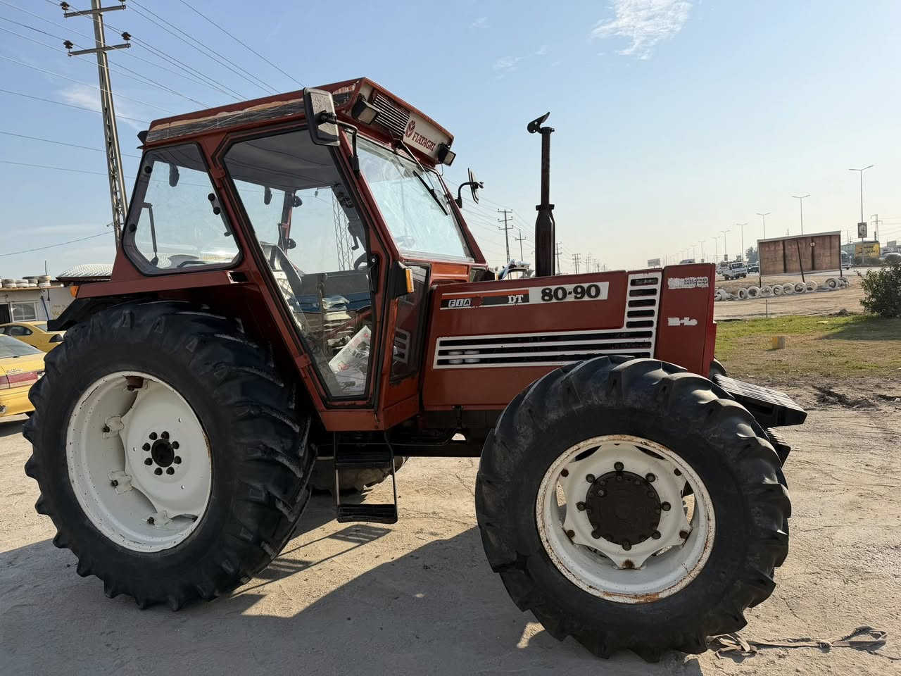 سلام عليكم
للبيع فيات ٨٠/٩٠ منفيس 
مكينه جديد ما مفتوح بيه برغي شرط 
مكفوله من الصبغ وال خياس 
مكاني بابل 
***********
