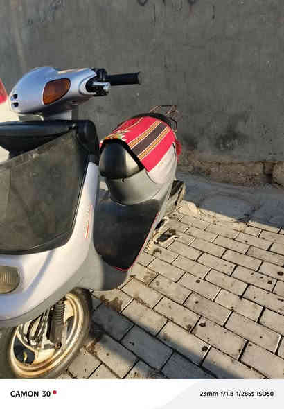 سلام عليكم دراجه منغولي دراجه حاويه صارله شهر من طالع وجل معرض موجود دراجه حلوه ونضيفه موديل 2007مكاني كربلاء حي الغدير سعر دراجه 700 وهاذه رقمي ***********
