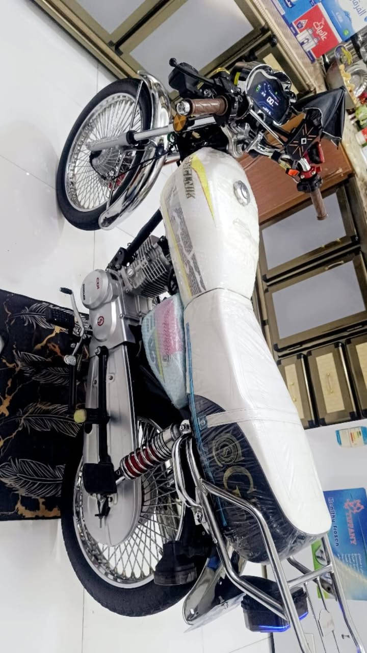 دراجه البيع موديل 2025/اوراق 5/مكاني واسط الصويره / سعر 750 وبيها مجال قليل /راسل ودلل 
***********
