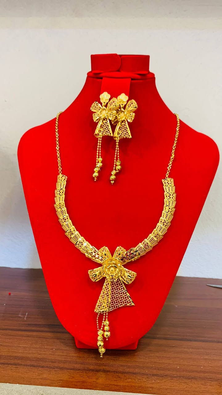 تخم تراجي وقلادة 💯السعر 12 الف
توصيل مجاني داخل السماوة 
توصيل محافظات 3 الاف 
عنوان السماوة حي العزل ***********
