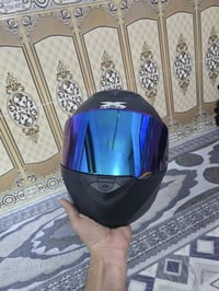 خوذه جديده قبل يومين اخذتهه ب٦٠ وياهه جامه اضافيه شفافه قيم وخذهه مكان...