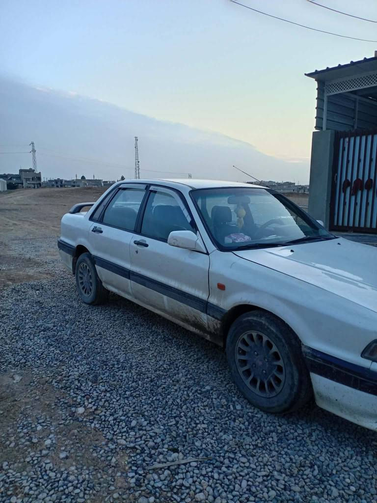 گلاند مۆدێل 1988 ، واجیهە و پاکانەی بۆ کراوە ، بێ لێدان بە شەرتی بڕاوە نەبێت ، تەبرید سارد و گەرم ، پاوەرە ، ویل کەپ ،قفل مەرکەزی ، تخم تایە نوێیە مکینە هوندا و کابرێتەیە ، نرخ ‌‌25 کەمێك مجال 
شوێن قەزای خەبات 
 بۆ زانیاری پەیوەندی بەم ژمارەیە بکەن
*********** اكر, نينوى
