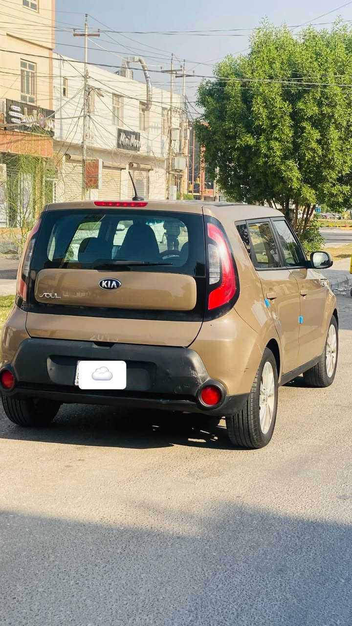 🔥 للبيع كيا صول 2015 – محرك 2000 GDI 🔥
✔ السيارة باسمي
✔ مكينة 2000 GDI 
تم فتح رأس المحرك سابقاً كان بدايه كازكيت وتبدل
 • المحرك يعمل بصورة طبيعية حالياً
 • جاهزة للفحص بأي مكان

✔ كير مكفول
✔ مرايات جانبية كهربائية
✔ تحكم ستيرن
✔ نظام ECO + SPORT
✔ مانع انزلاق (ESP)
✔ تبريد وتدفئة شغال 100%
✔ حدادية جديدة

الضرر السابق كان فقط باب السايق + الباب الخلفي + الجام وتم التصليح. وصوره موجوده

السيارة استخدام يومي وجاهزة للفحص بأي مكان
السعر 95 ورقة وبي مجال بسيط  
للاستفسار التواصل خاص 
مكاني كربلاء المقدسة


**إذا كنت صاحب هذا الإعلان وتريد حذفه لأي سبب، رجاءا أرسل رسالة إلى الدعم الفني**