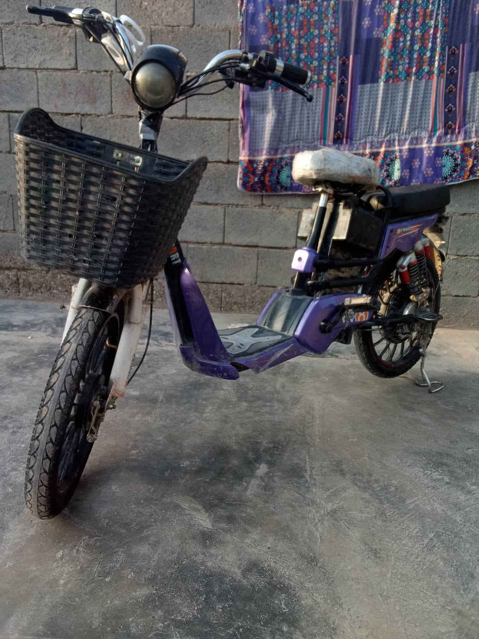 سلام عليكم  ماطور شحن للبيع نضافه فول بطارايت بعدهن جدد عل فحص السعر 225وبيه مجال


**إذا كنت صاحب هذا الإعلان وتريد حذفه لأي سبب، رجاءا أرسل رسالة إلى الدعم الفني**