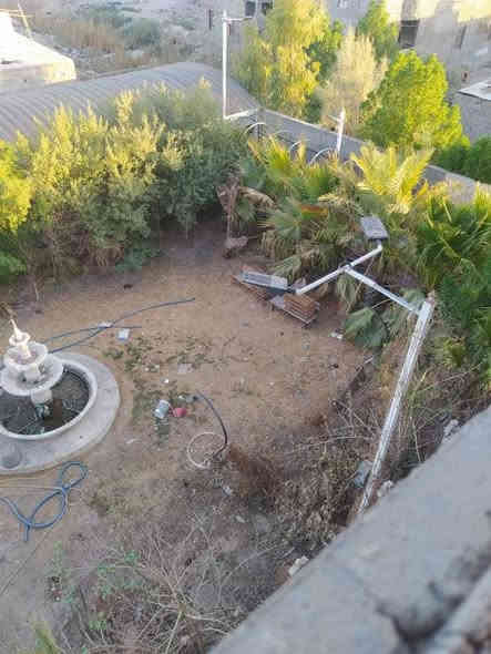 بسم الله الرحمن الرحيم اسعد الله اوقاتكم احبتي يتوفر لدينا 1300 متر وبيه بيت قاطين يتكون من 8 غرف كبيرة وديوان وحديقة كراج جبير طابو زراعي عراقي مكاتبه وي صاحب الارض عنوان البصره ابو الخصيب ام نعاج طريق معمل ثلج الامي وطب سعر 650 وبيه مجال ***********.    ***********
