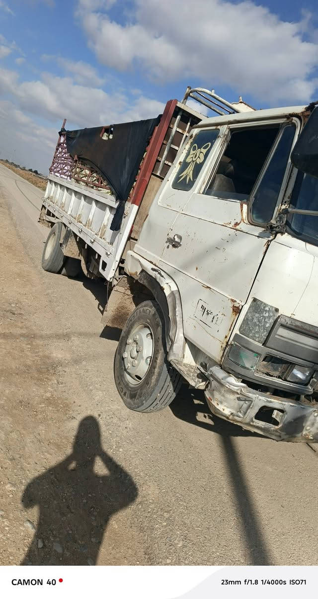 سلام علكم هينو مديل 88 طوله 5ونص  رقم لهدف ***********
