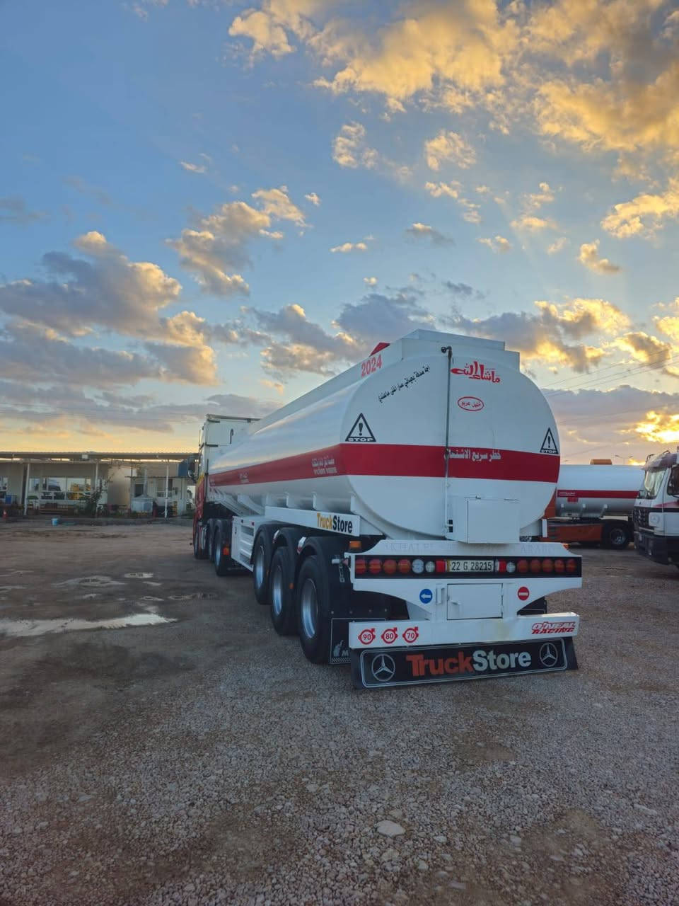 مرسيدس اكتروس وحش موديل 2015 الحجم 2545 كور عالي 471 سنكل امامي تانكي 2024 بايلر جاهزه على الشغل طوناج جيبي اس تخم تاير متواجد في معرض بغداد الحديث العنوان الانبار الرمادي منطقه الشراع الخط السريع للتواصل ***********
